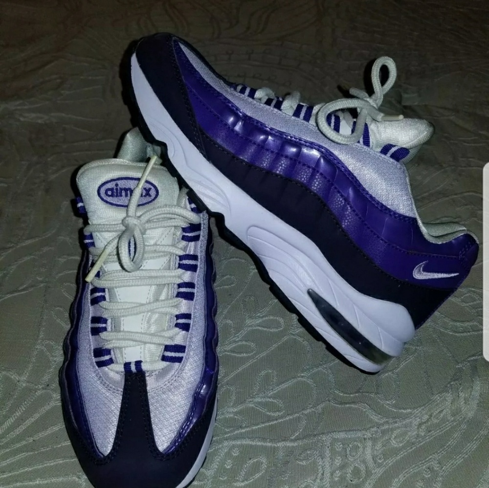🔥NEED GONE! NIKE AIR MAX 95s SIZE 7Y=8.5/womens🔥